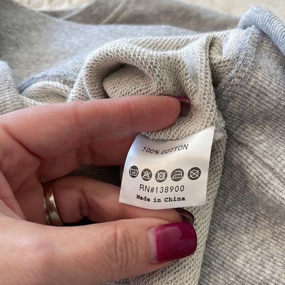 Shiraleah Gray Long Sleeve Colorful Festive Textured Applique Sweatshirt Small - Picture 4 of 4